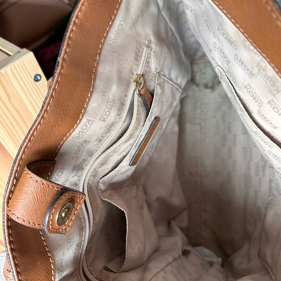 Michael kids well loved over shoulder bag - Picture 4 of 5